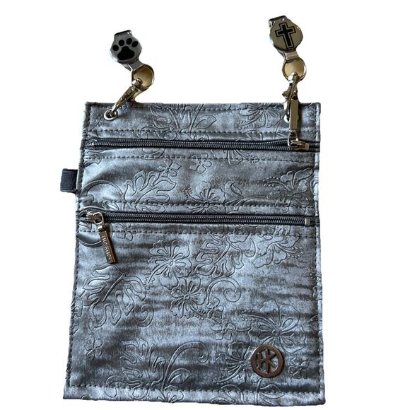 Hip Klip Hands Free Bag Cell Phone Clip Pouch Pattern Travel Silver Cross Paws - Picture 1 of 7